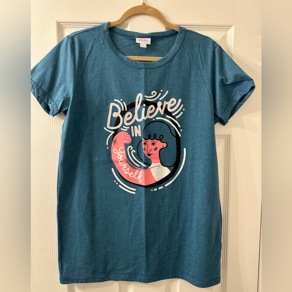 LuLaRoe LIV Tee Size Large